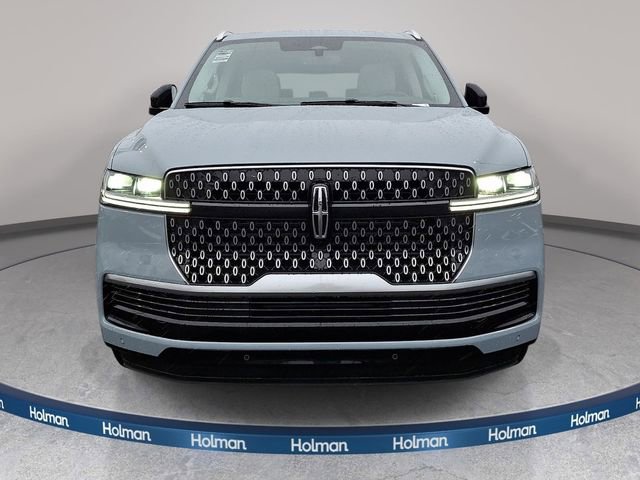New 2026 Lincoln Navigator Reserve AWD/4WD image 2