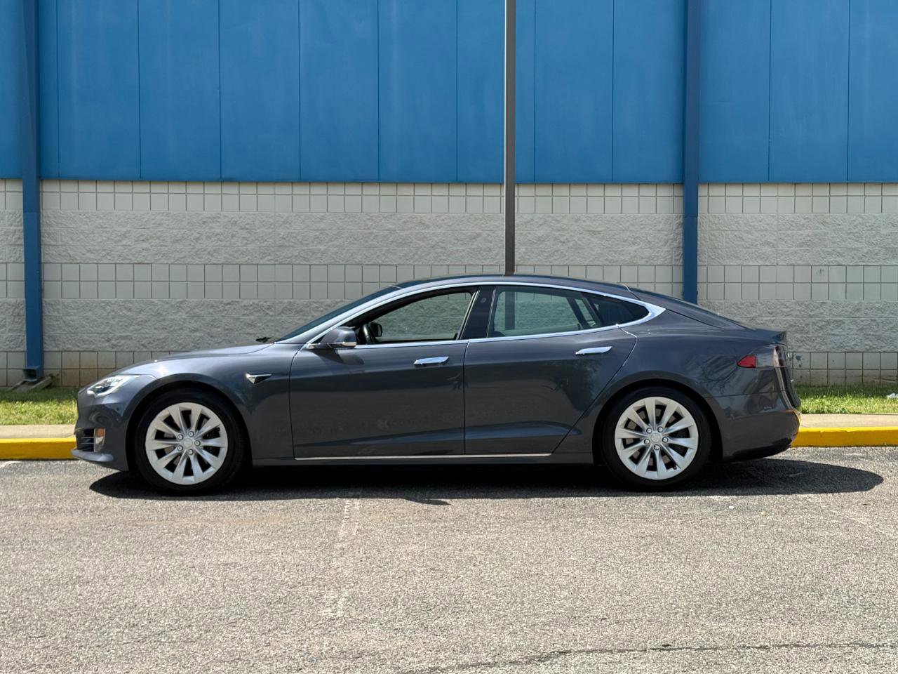 Used 2017 Tesla Model S 100D image 8