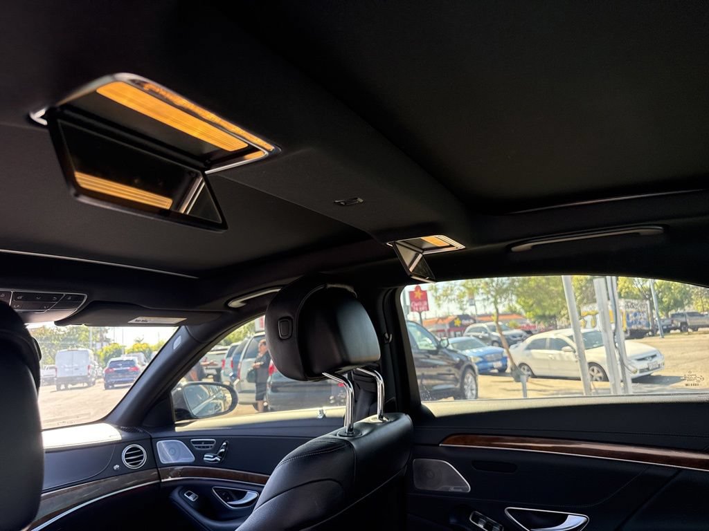 Used 2017 Mercedes-Benz S 550 Sedan image 14