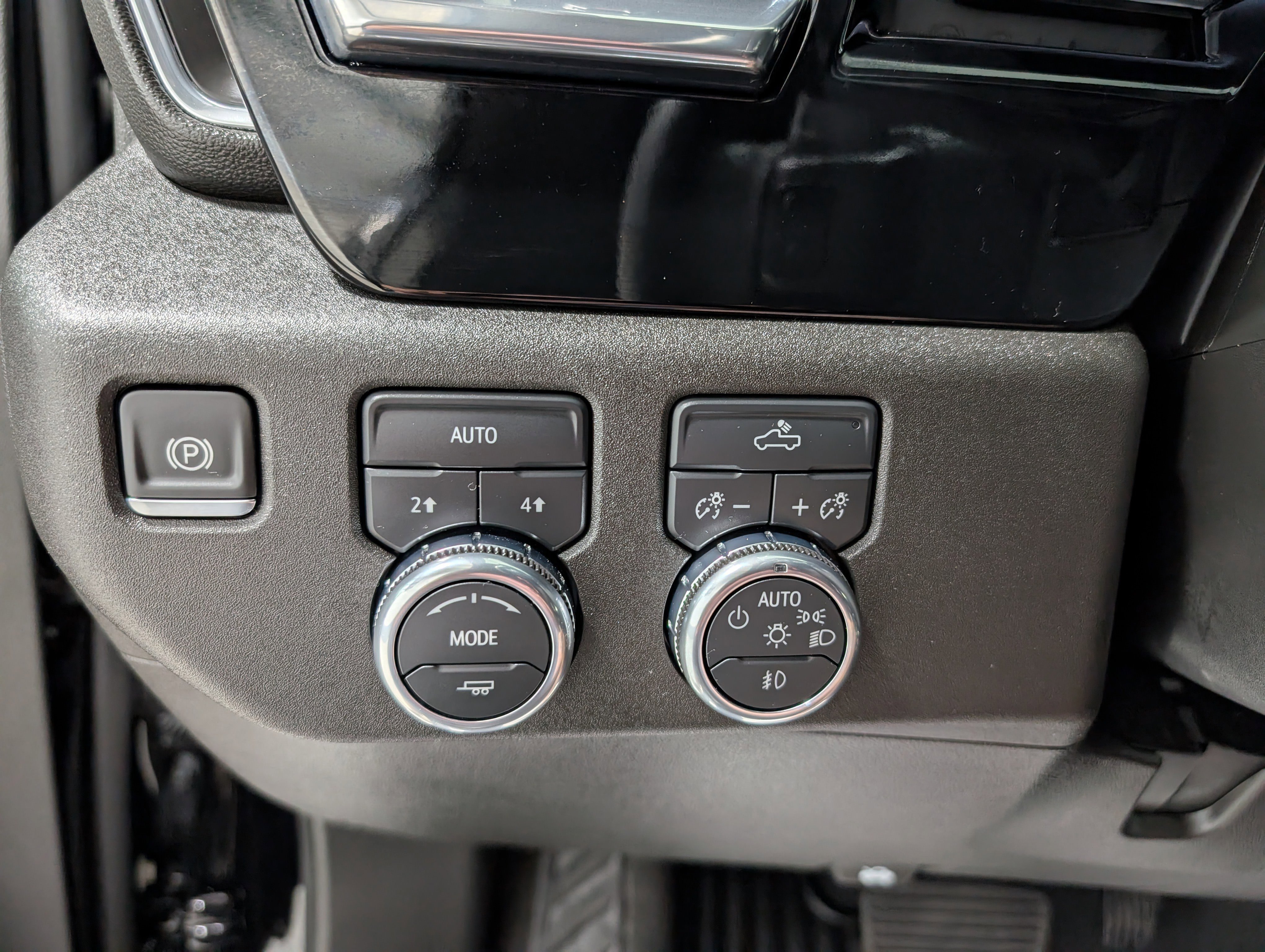 Used 2025 GMC Sierra 1500 Elevation image 22