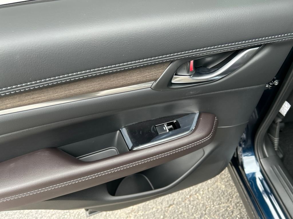 New 2025 MAZDA CX-5 Signature image 24
