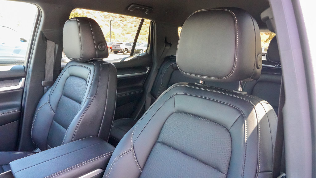 New 2027 GMC Terrain Elevation w/ Black Edition FWD image 13