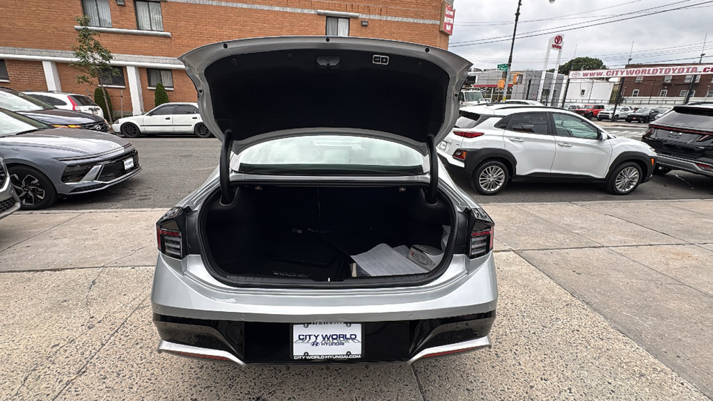 Used 2025 Hyundai Sonata Limited FWD image 30