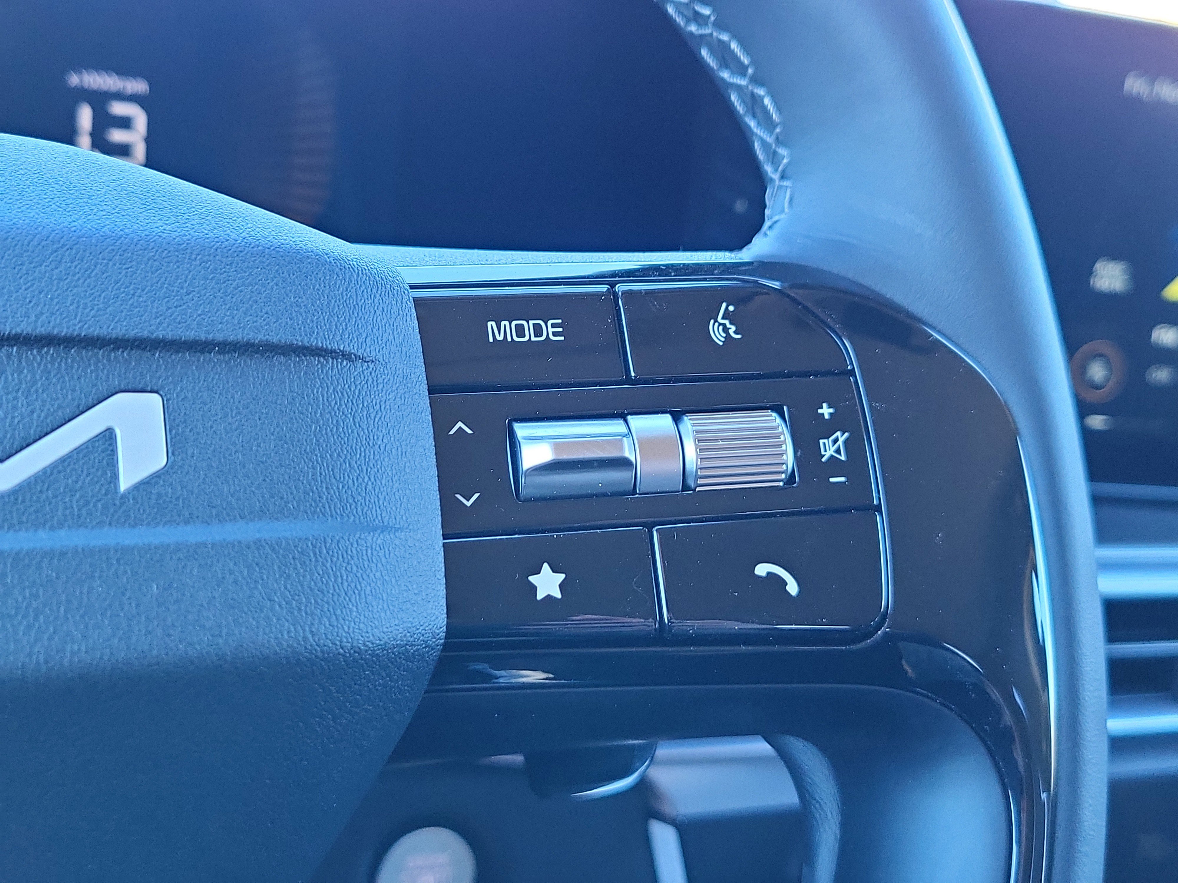 New 2026 Kia Sorento EX image 17