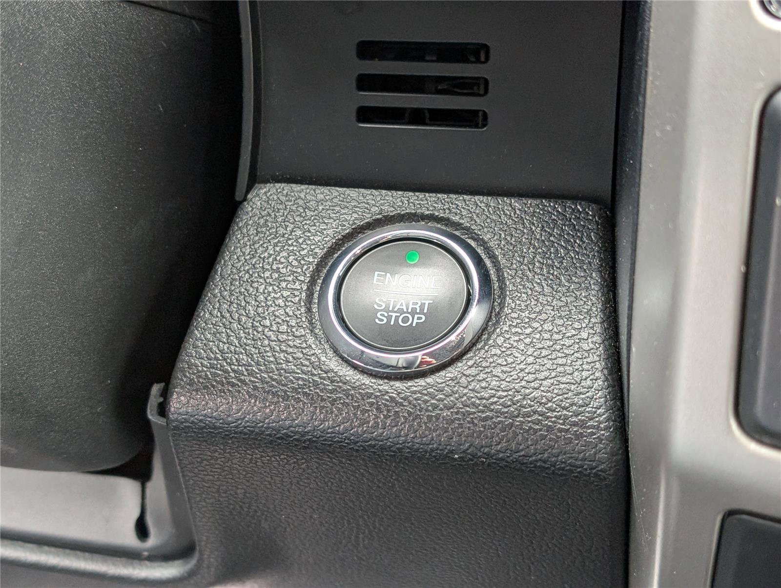 Used 2019 Ford F150 Lariat image 23