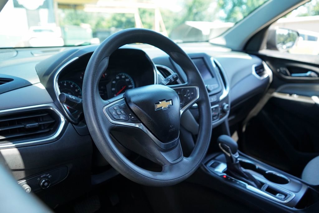 Used 2022 Chevrolet Equinox LS AWD/4WD image 6