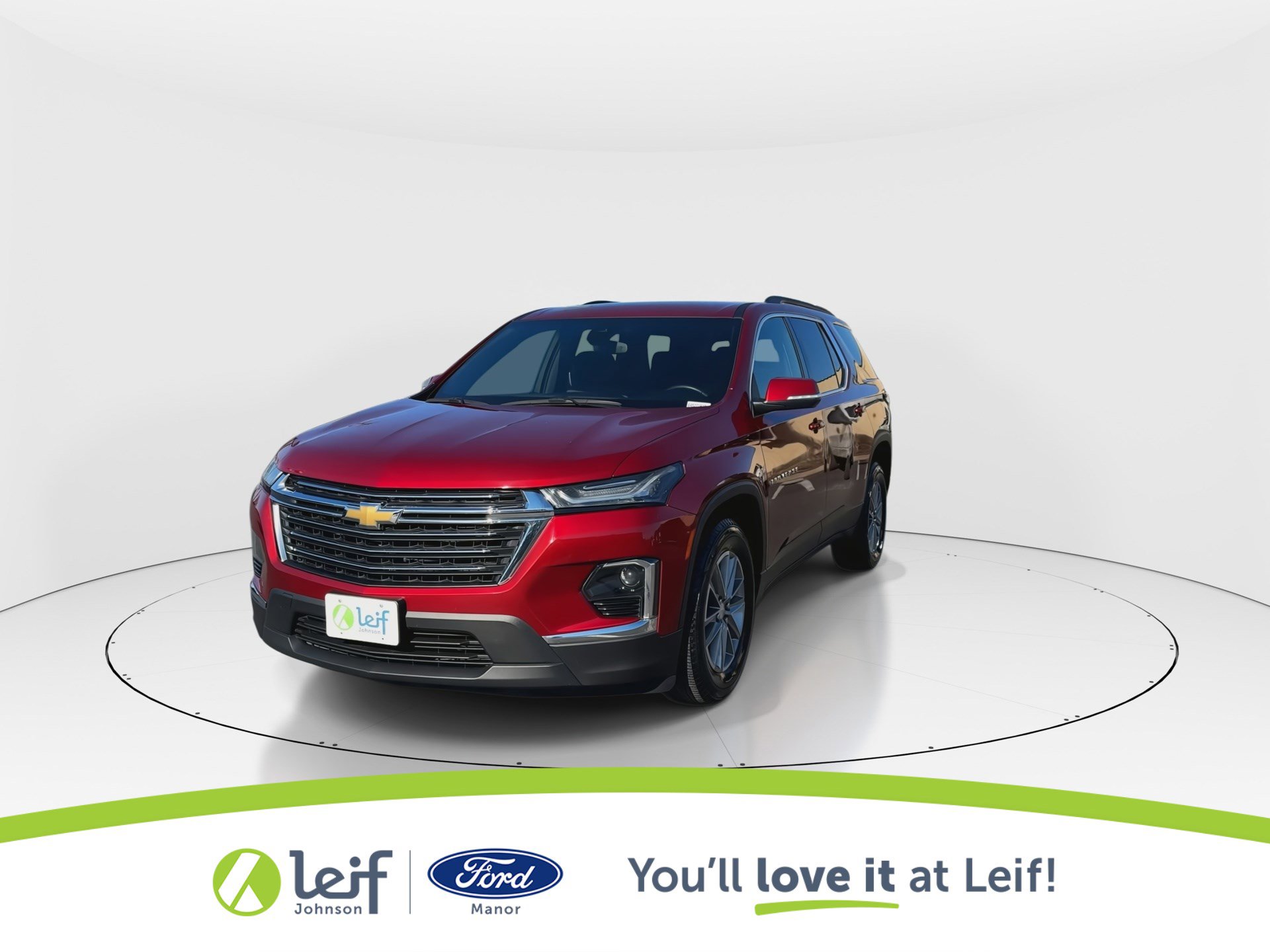 Used 2023 Chevrolet Traverse LT image 3