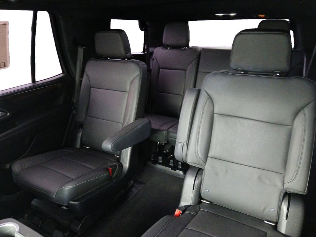 Used 2022 Chevrolet Tahoe Z71 w/ Luxury Package image 22