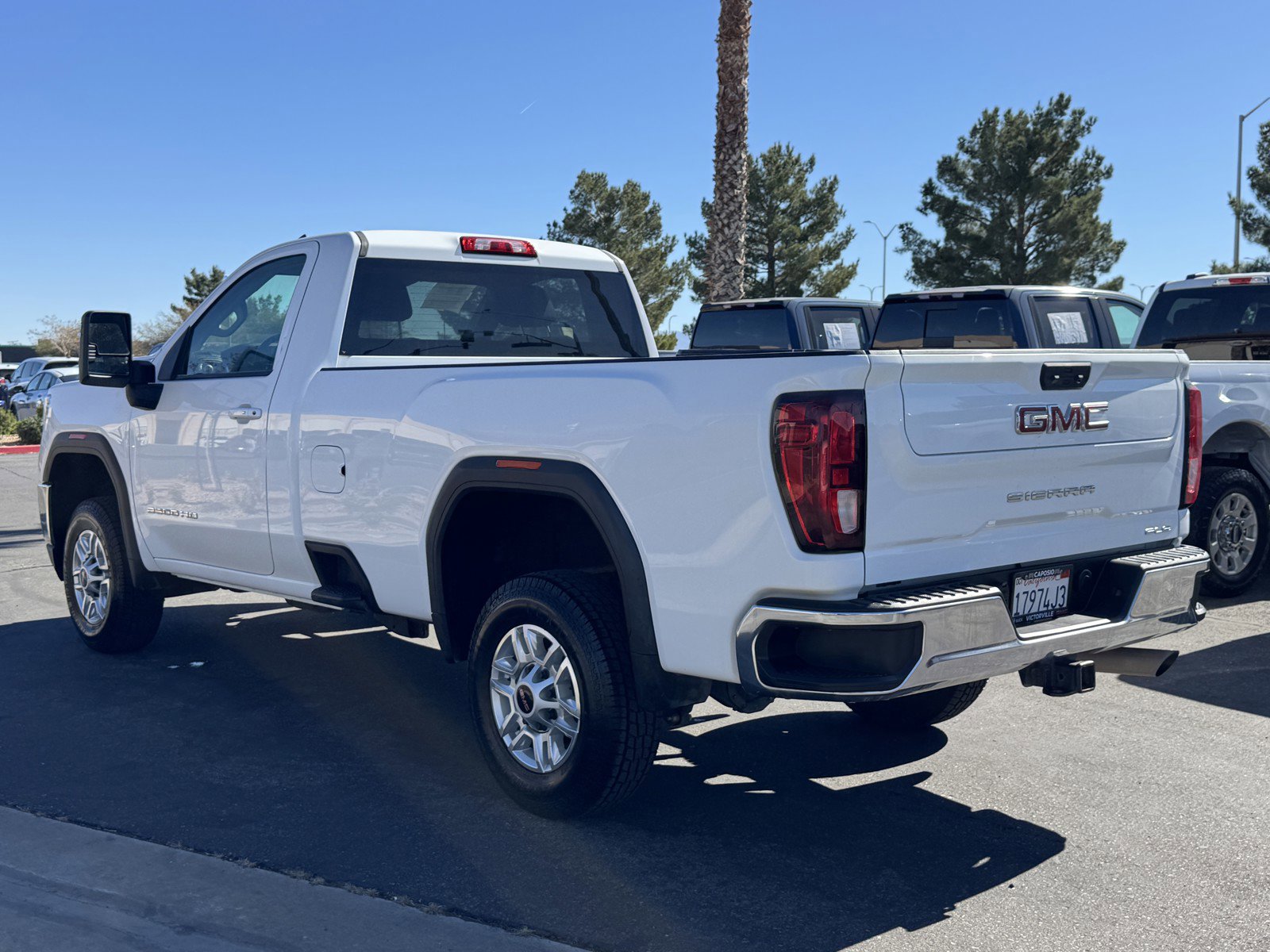 Used 2022 GMC Sierra 2500 SLE w/ SLE Convenience Package image 4