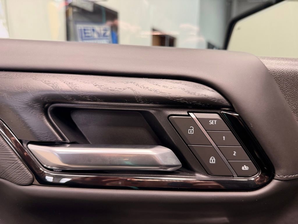 Used 2025 GMC Sierra 1500 AT4X image 25