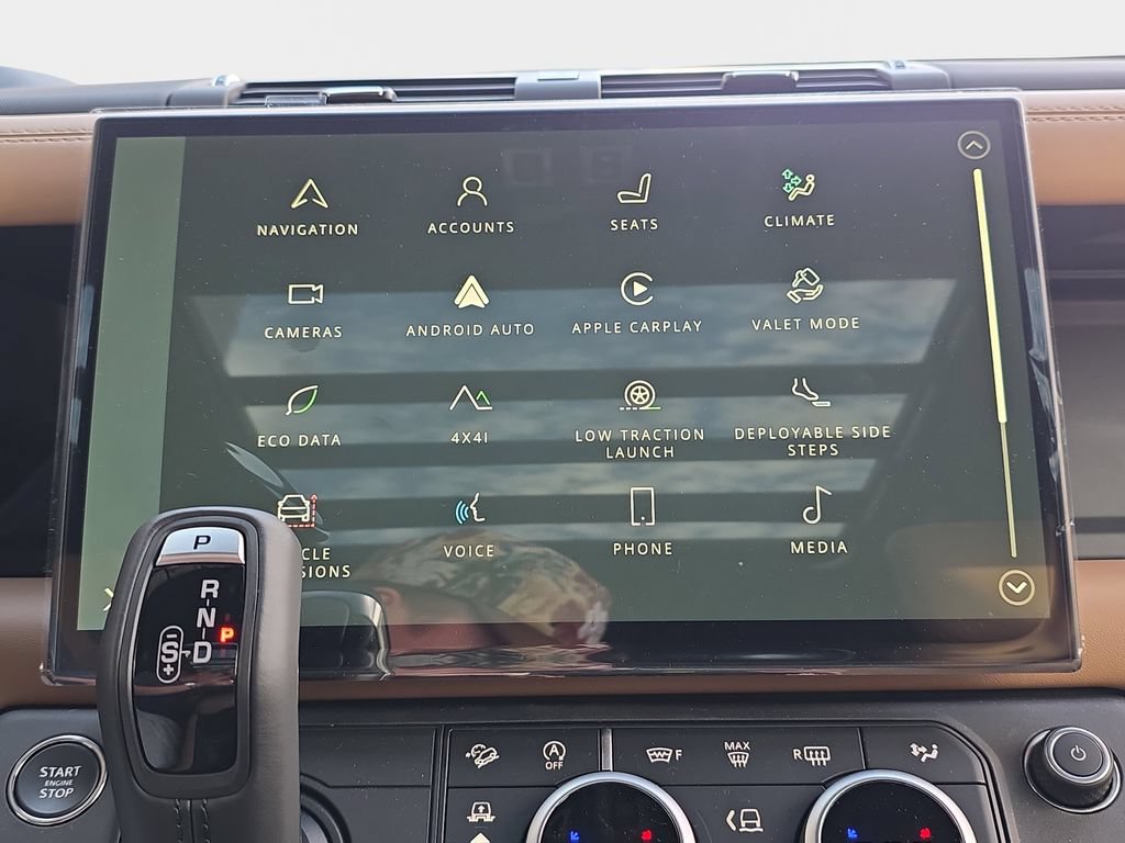 New 2026 Land Rover Defender 130 X-Dynamic SE AWD/4WD image 21