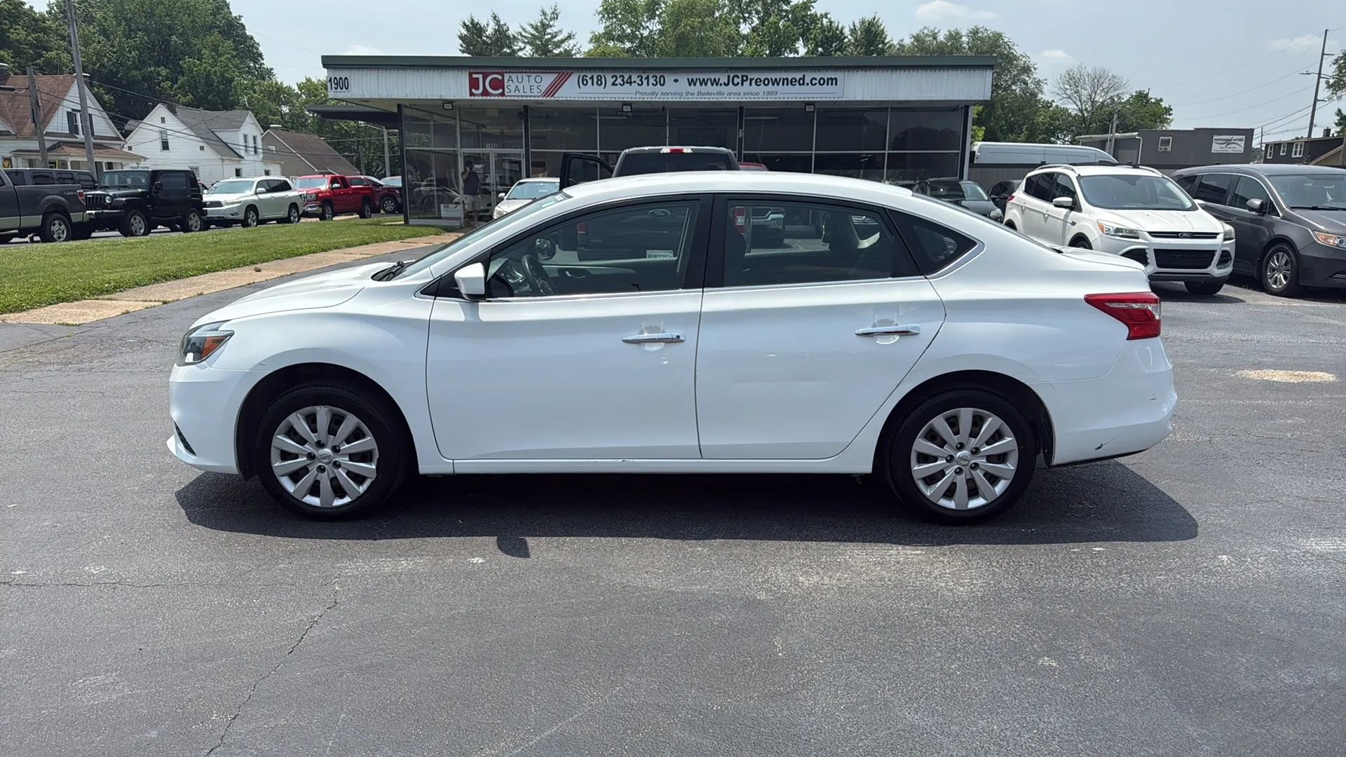 Used 2016 Nissan Sentra S image 8