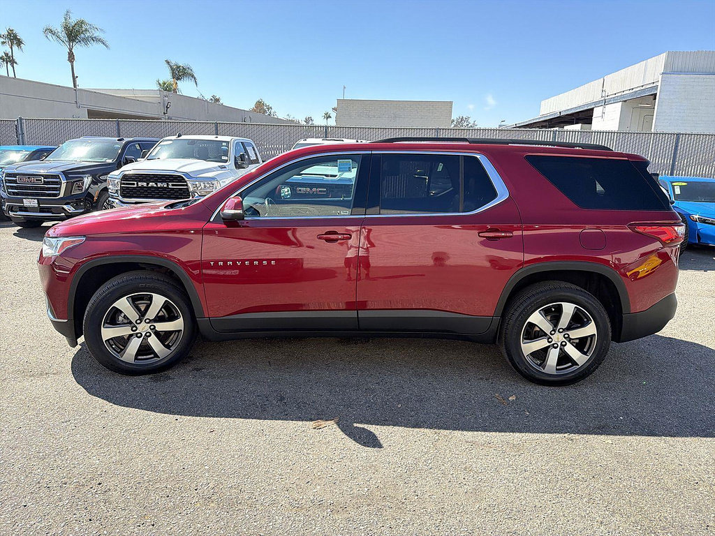 Used 2021 Chevrolet Traverse LT w/ LT Premium Package FWD image 8