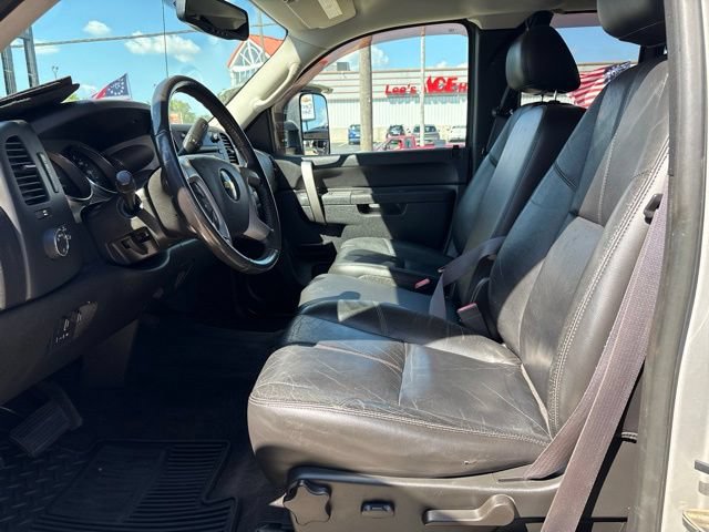 Used 2011 Chevrolet Silverado 3500 LT w/ Interior Plus Package AWD/4WD image 32