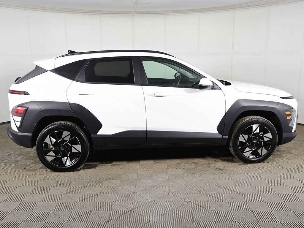 Used 2024 Hyundai Kona SEL AWD/4WD image 12