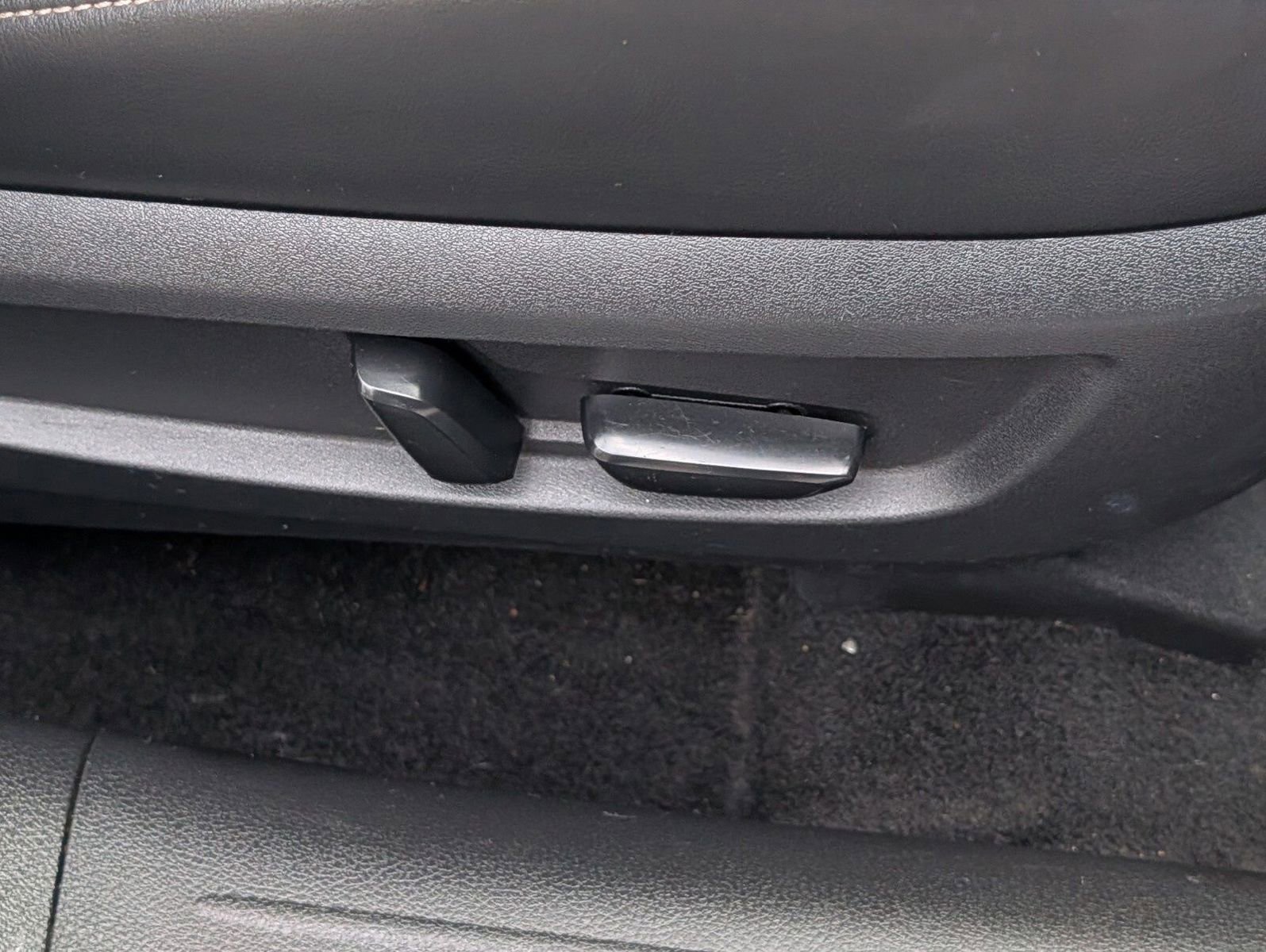 Used 2019 INFINITI QX50 Luxe w/ Navigation Package image 25