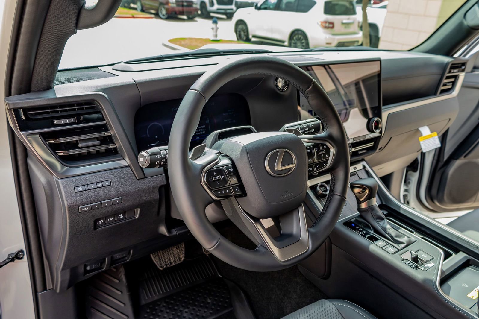 Used 2026 Lexus GX 550 w/ Accessory Package (2T) AWD/4WD image 17