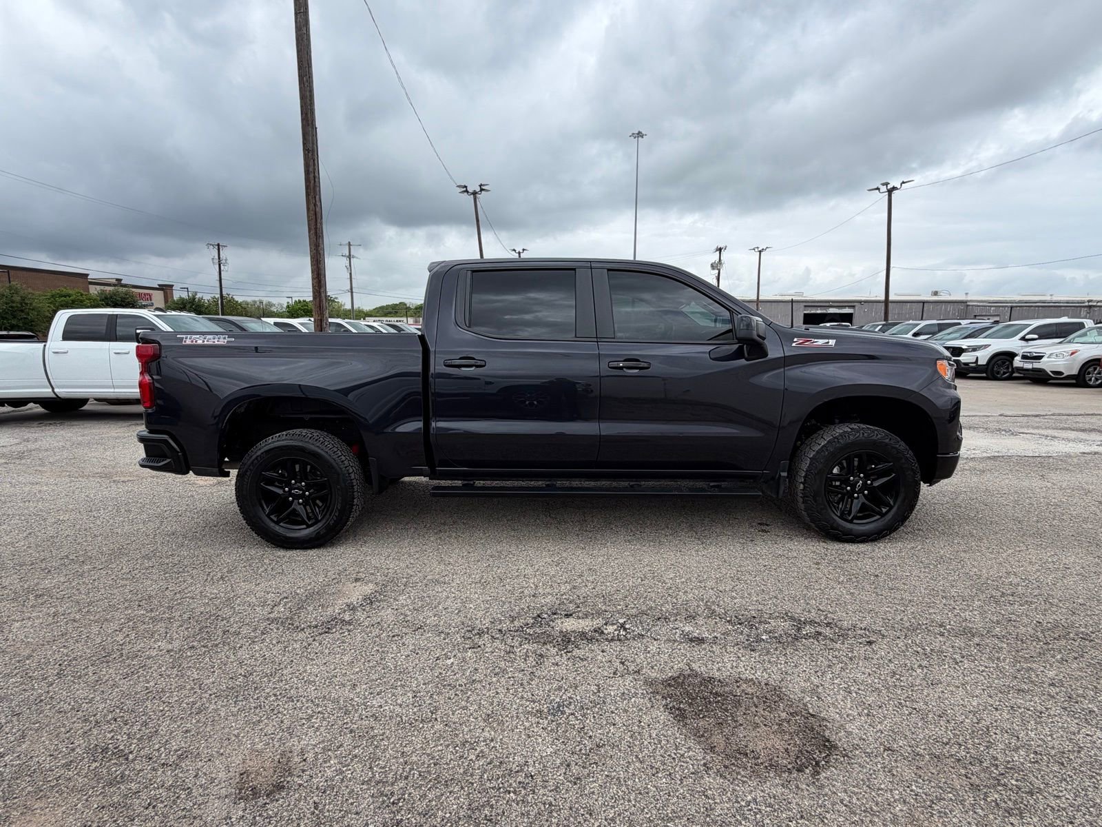 Used 2024 Chevrolet Silverado 1500 LT Trail Boss w/ Convenience Package II image 8