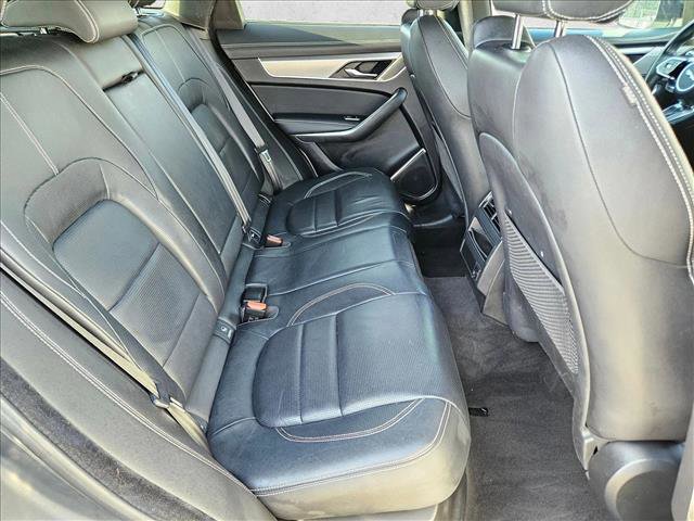 Used 2021 Jaguar F-PACE R-Dynamic S image 21