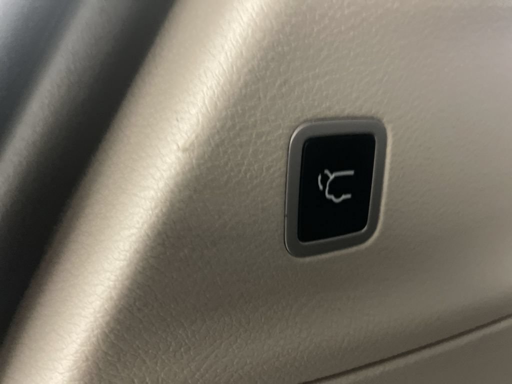 Used 2022 Chrysler Pacifica Touring-L FWD image 27