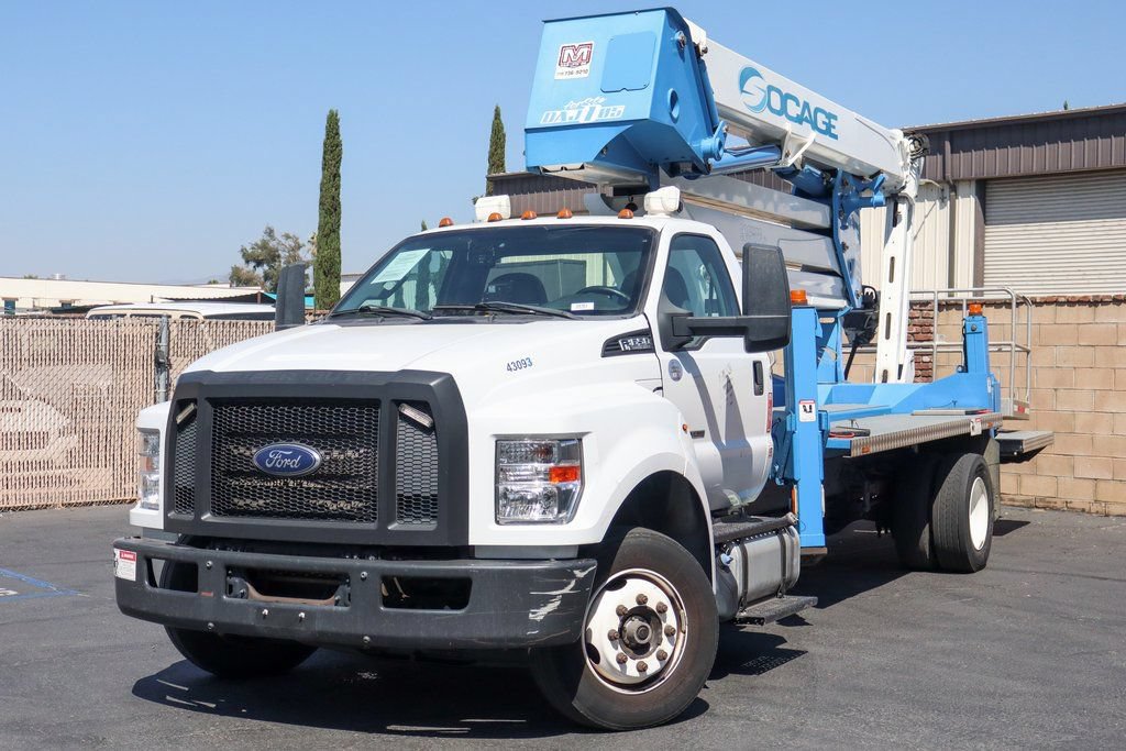 Used 2019 Ford F650 2WD Regular Cab Super Duty image 3