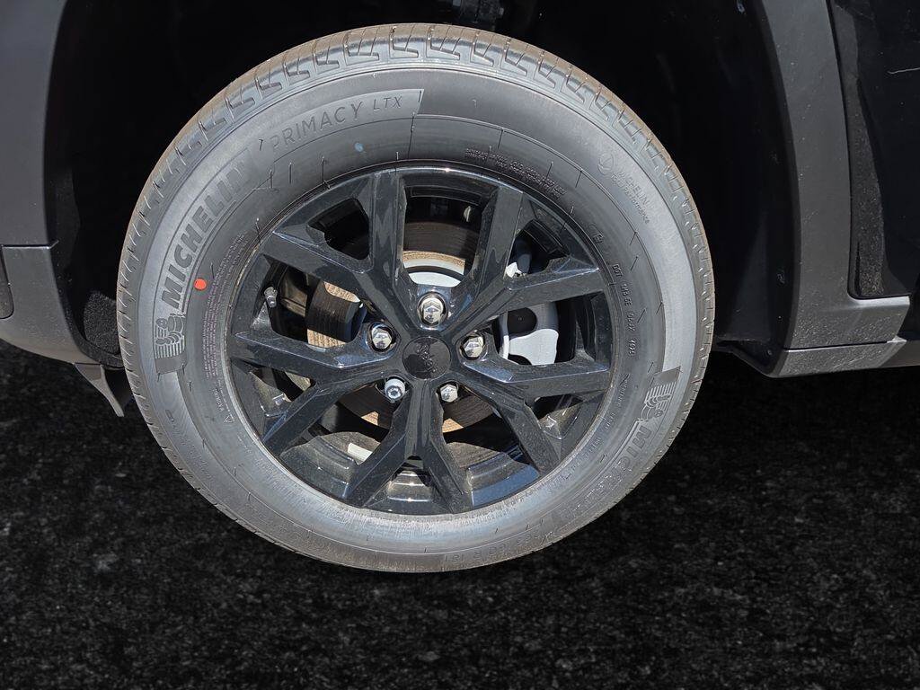 New 2026 Jeep Grand Cherokee Altitude AWD/4WD image 21