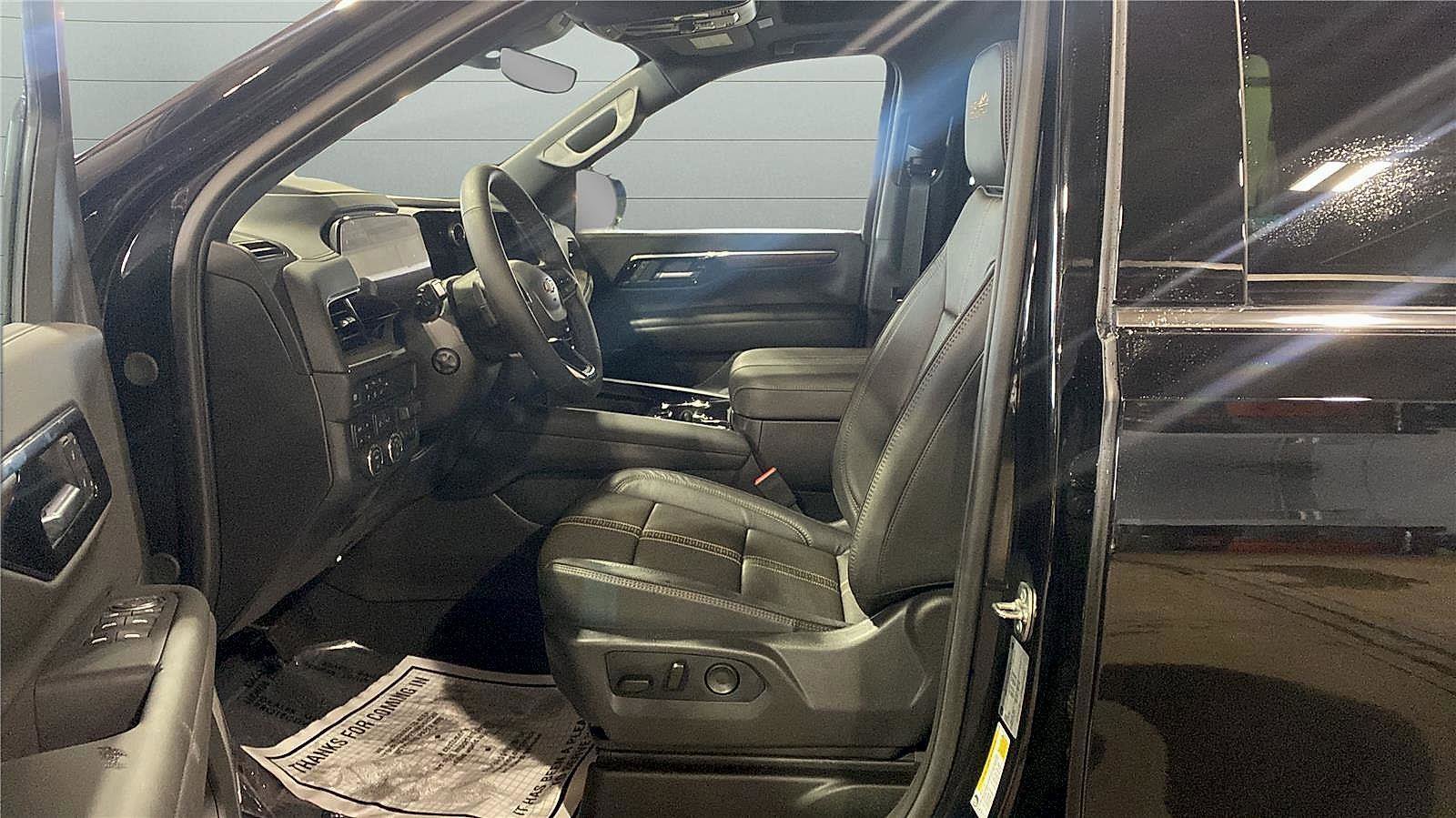 New 2025 Chevrolet Tahoe High Country image 9