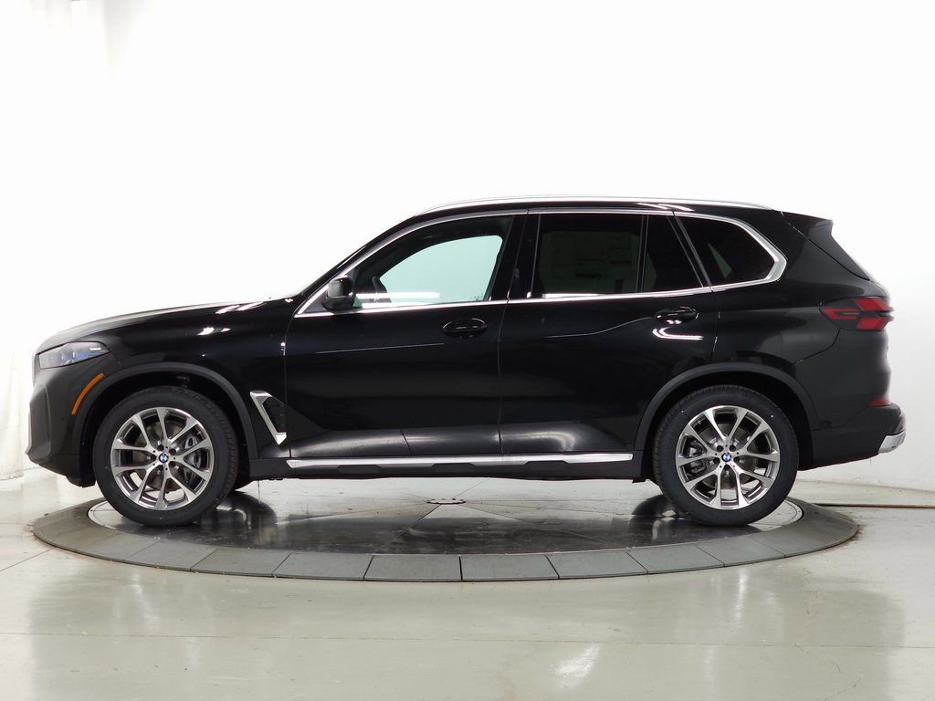 Used 2026 BMW X5 xDrive40i w/ Parking Assistance Package AWD/4WD image 5