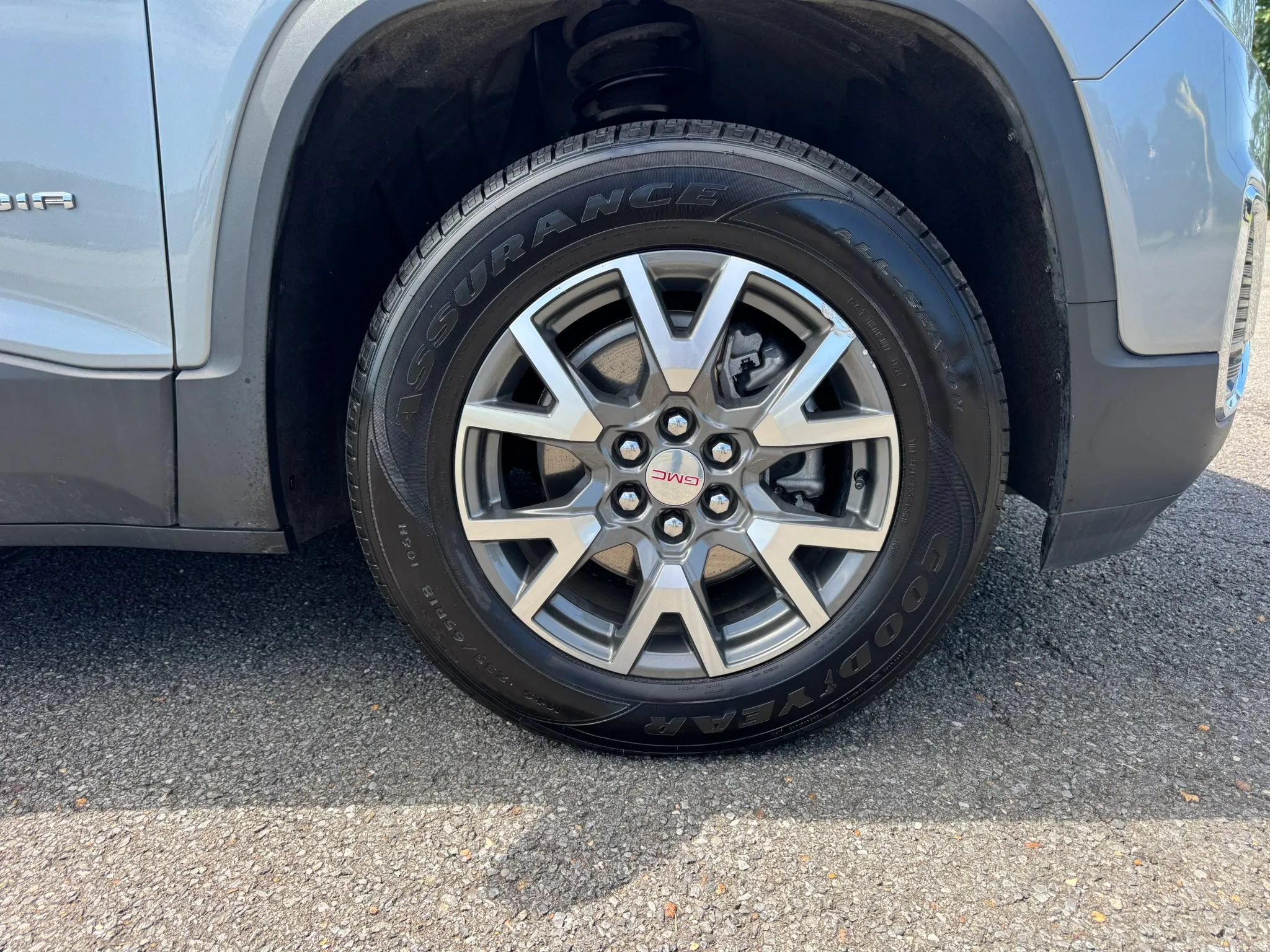 Used 2023 GMC Acadia SLE AWD/4WD image 15