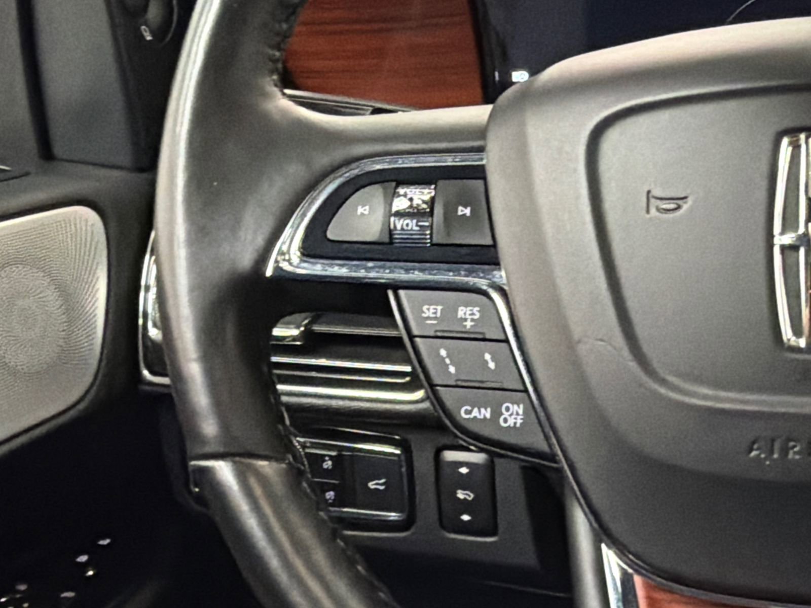 Used 2020 Lincoln Navigator Reserve w/ Luxury Package image 27