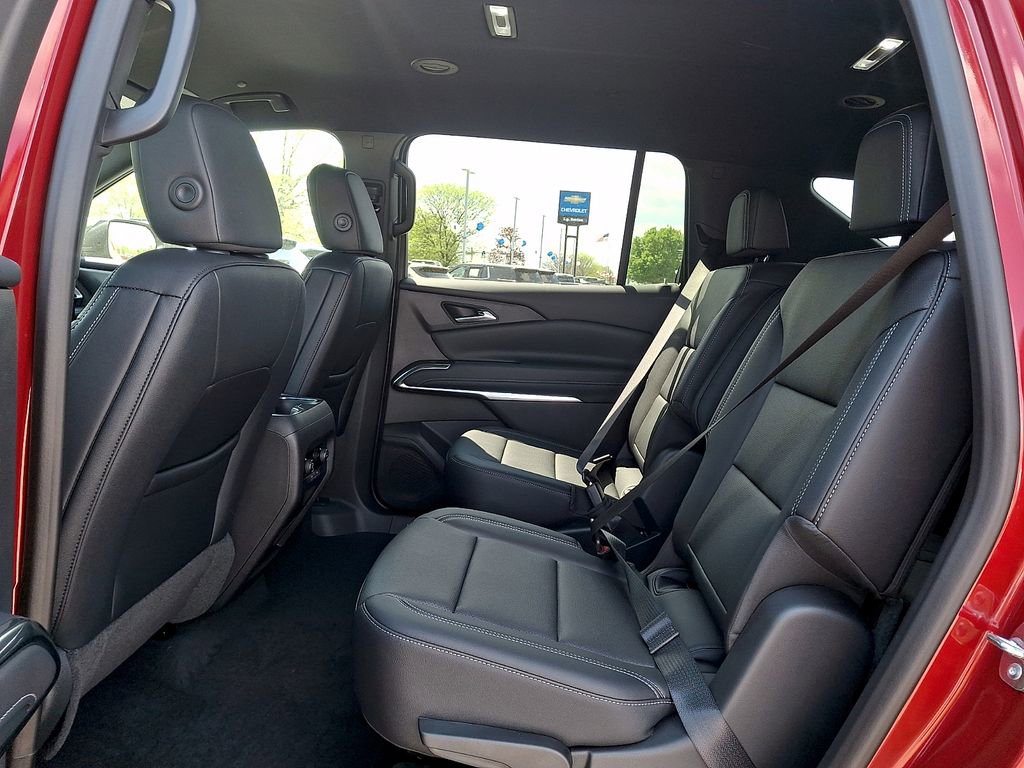 New 2026 Chevrolet Traverse LT w/ LPO, Floor Liner Package FWD image 6