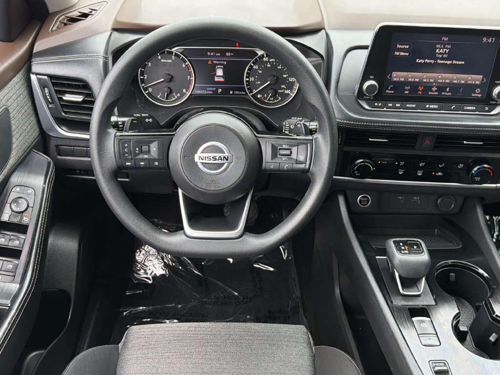 Used 2021 Nissan Rogue S FWD image 13