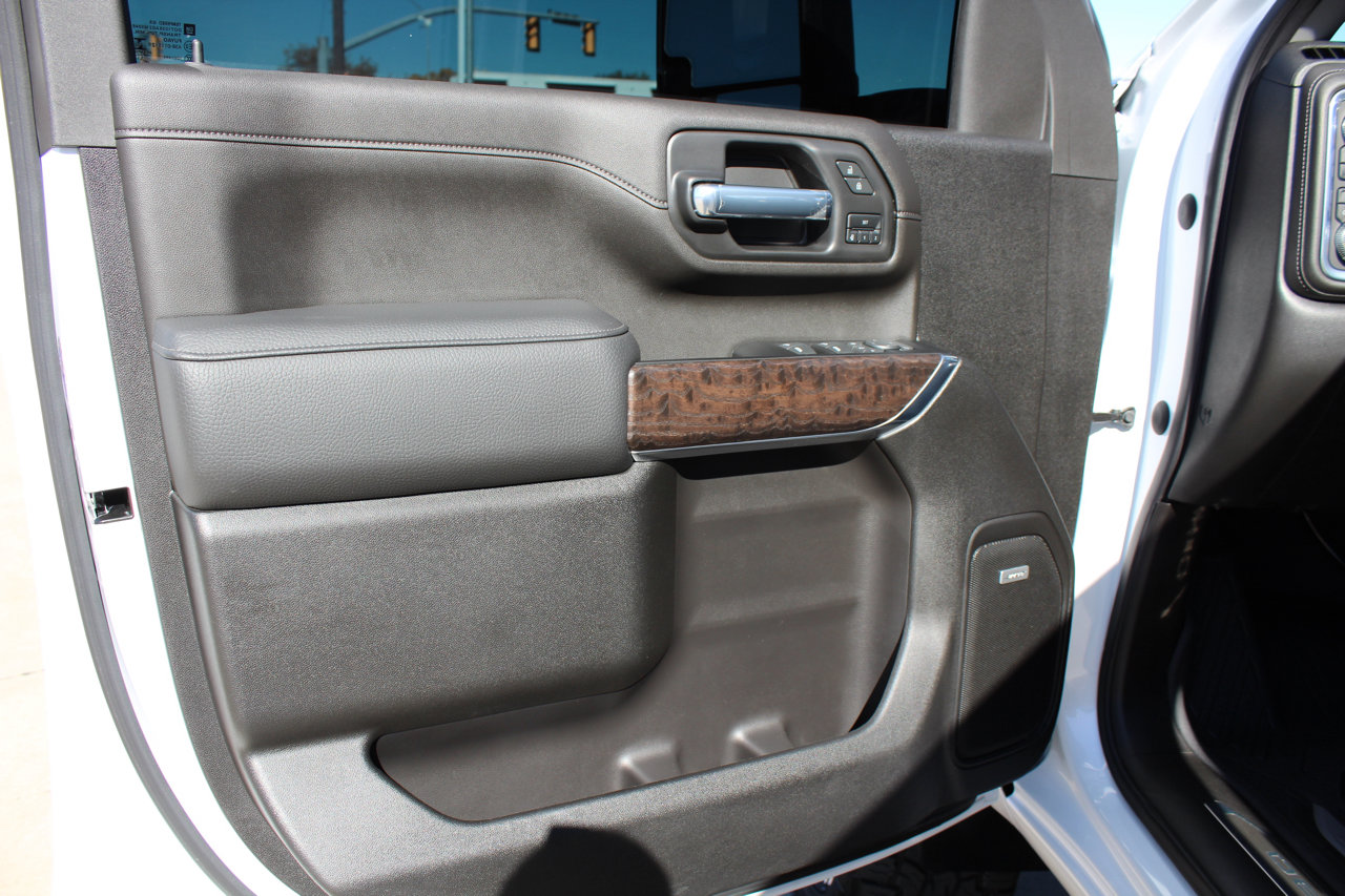 Used 2022 GMC Sierra 3500 Denali w/ Denali Ultimate Package image 53