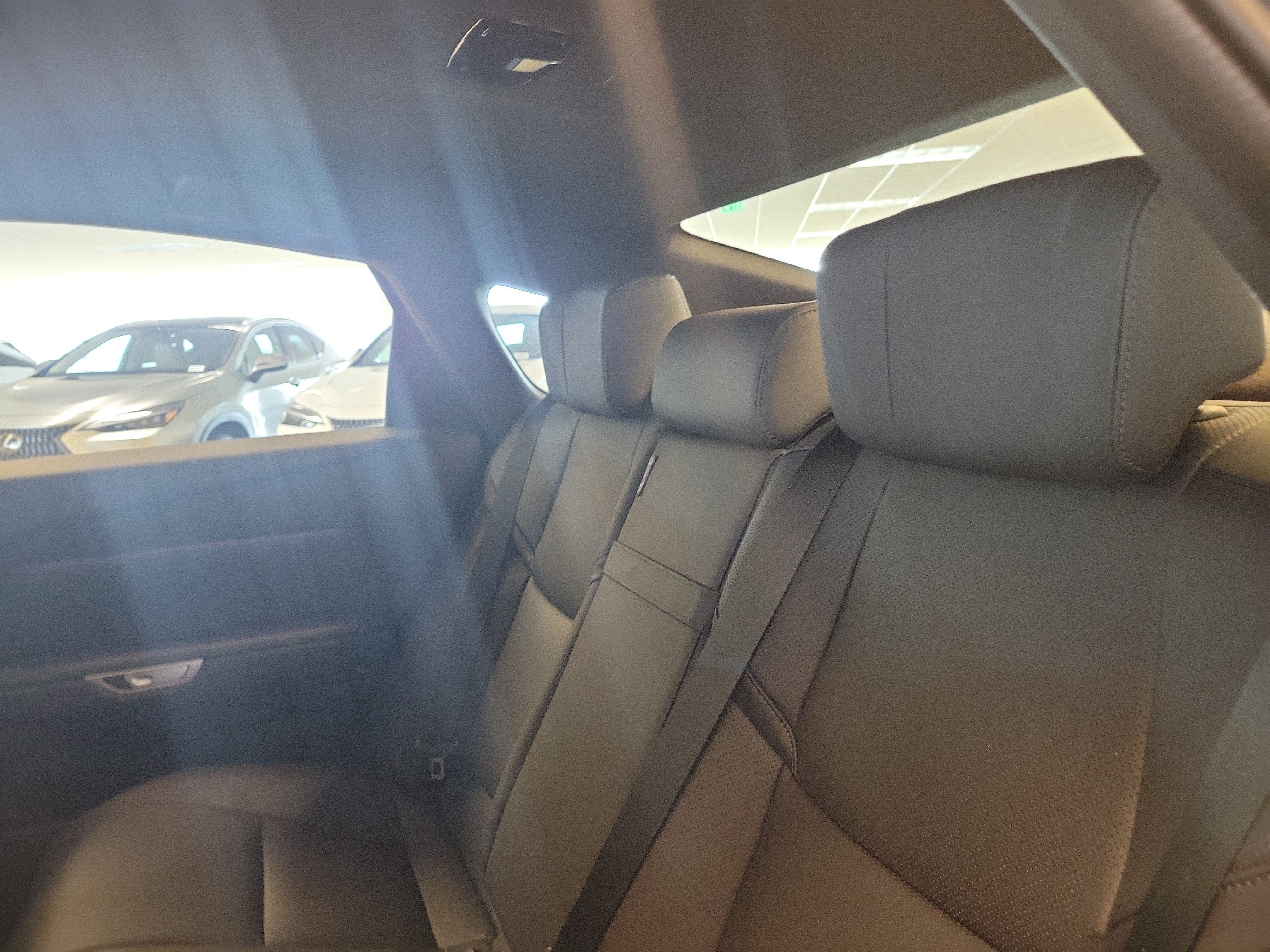 Used 2026 Lexus ES 350h w/ Convenience Package FWD image 14