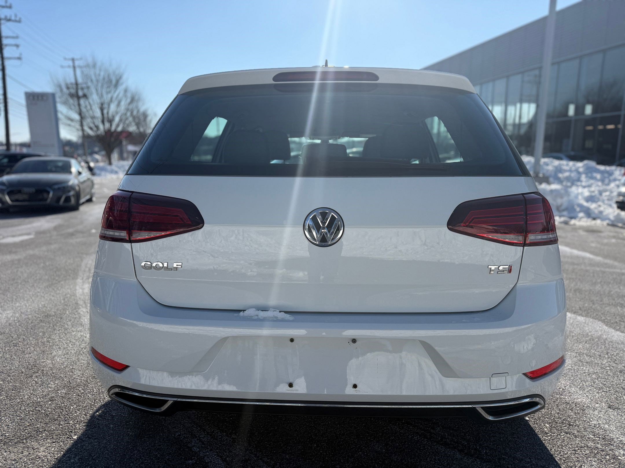 Used 2018 Volkswagen Golf S image 9