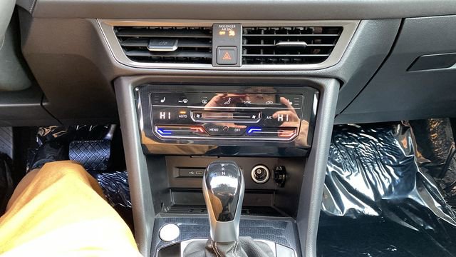 New 2026 Volkswagen Taos SE image 16