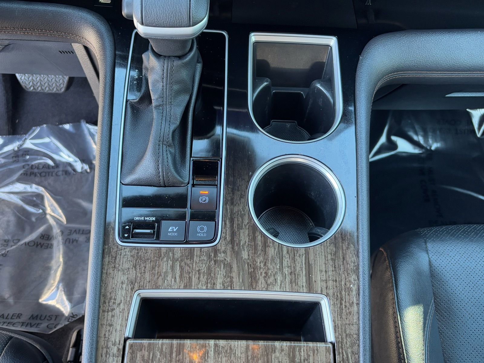 Used 2025 Toyota Sienna Limited image 29