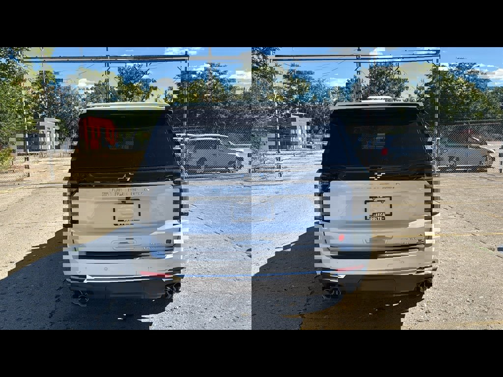 New 2026 Chevrolet Suburban Premier w/ Sun And Tow Package image 31