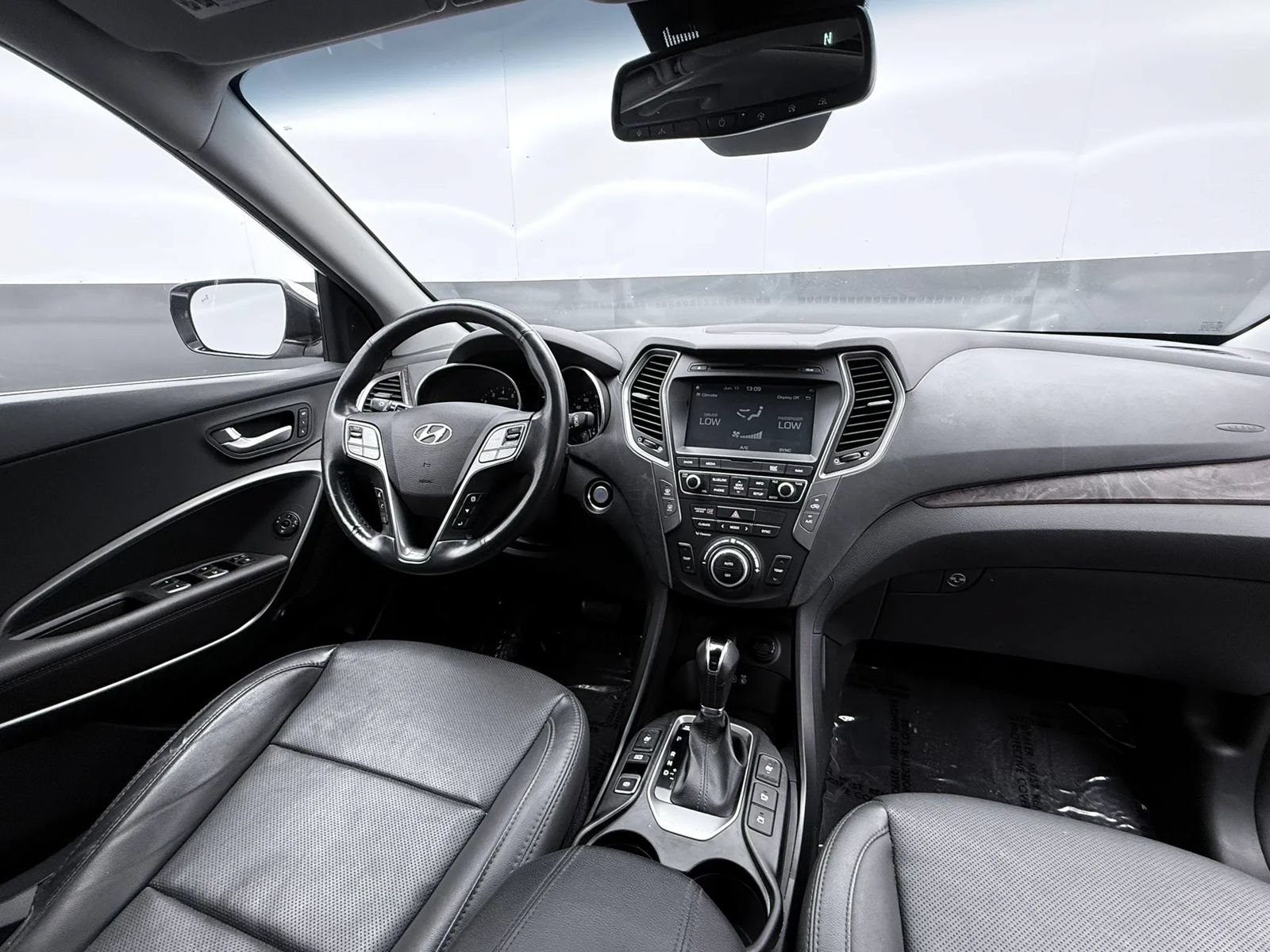 Used 2018 Hyundai Santa Fe Sport w/ 2.0T Ultimate Tech Package 05 AWD/4WD image 12
