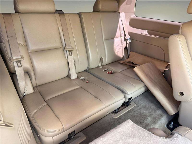 Used 2009 Cadillac Escalade AWD image 24