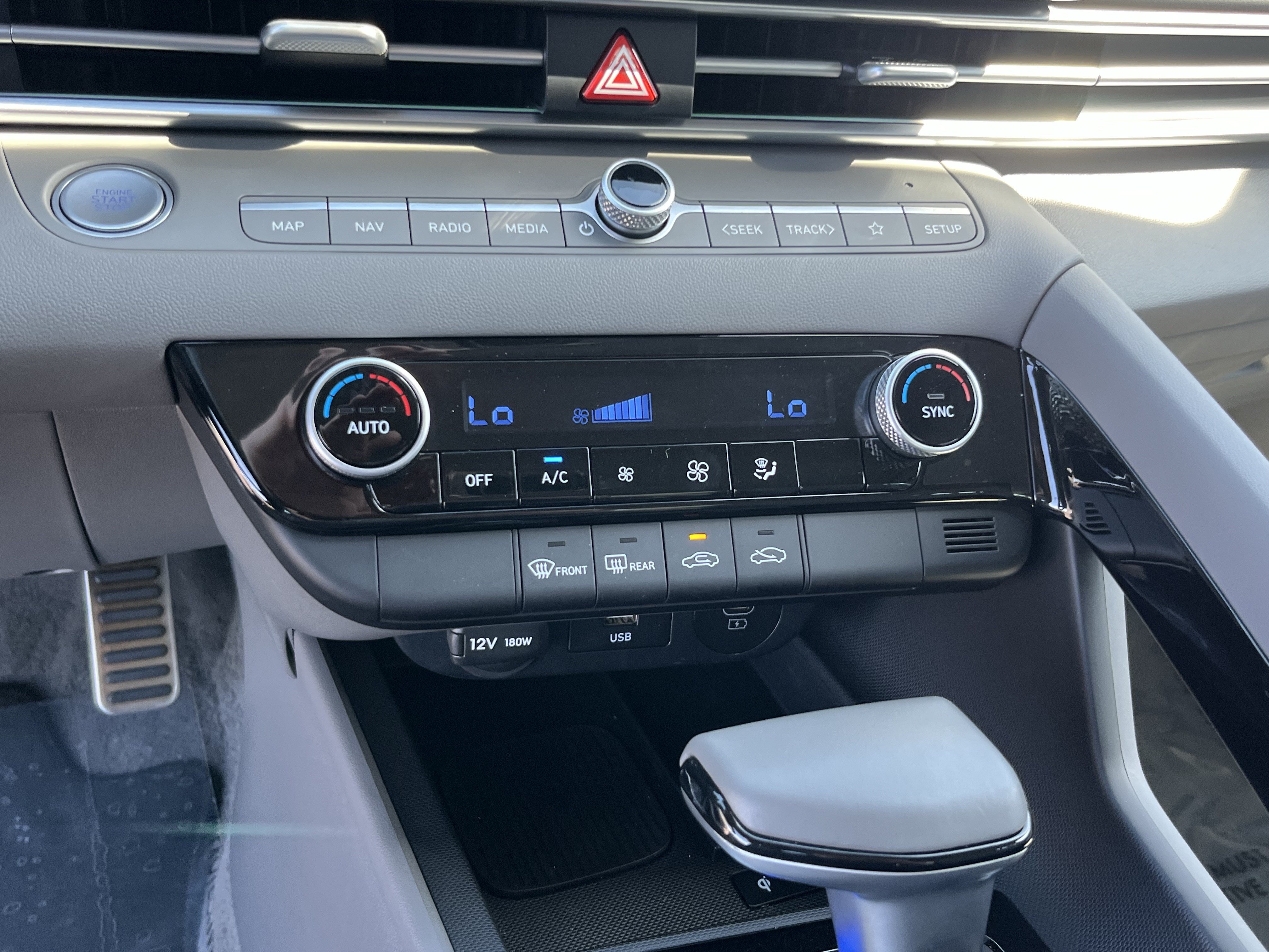 Certified 2025 Hyundai Elantra Hybrid FWD image 22