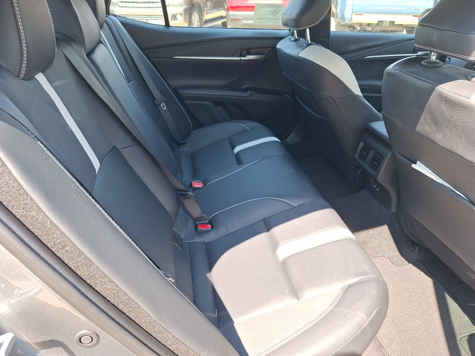 Used 2026 Toyota Camry SE FWD image 30