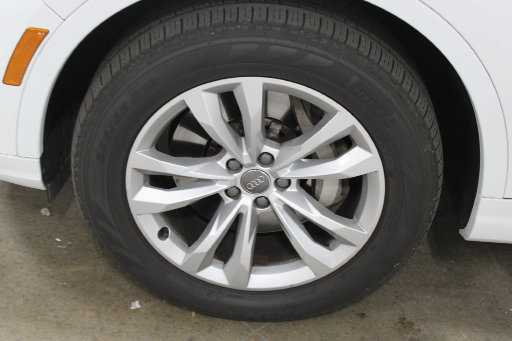 Used 2019 Audi Q7 3.0T Premium Plus w/ Premium Plus Package AWD/4WD image 38