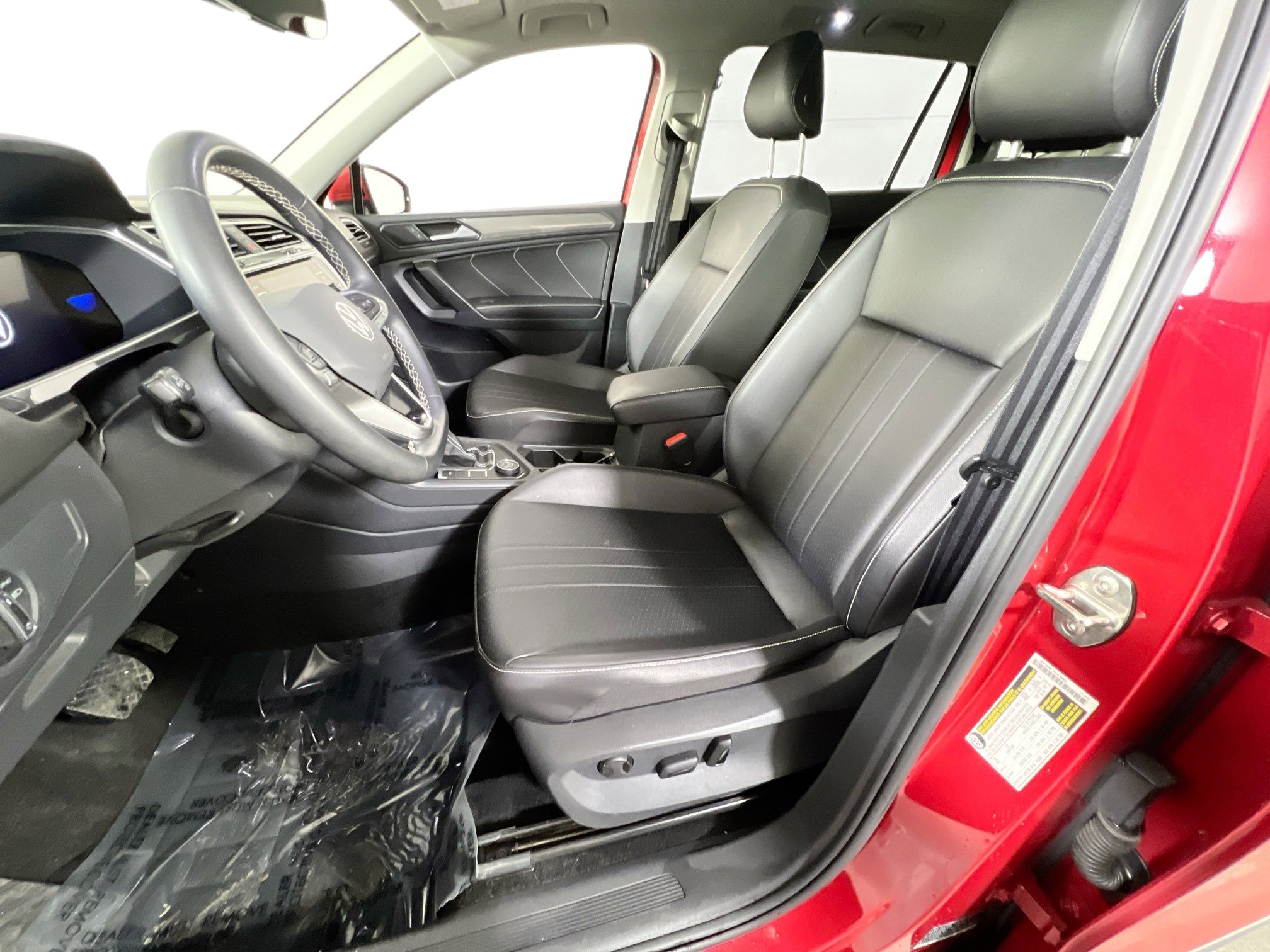 Used 2022 Volkswagen Tiguan SE image 20