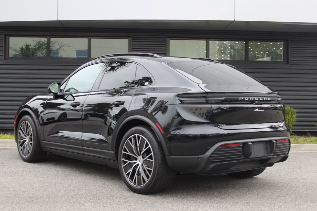 Certified 2025 Porsche Macan Electric RWD image 3