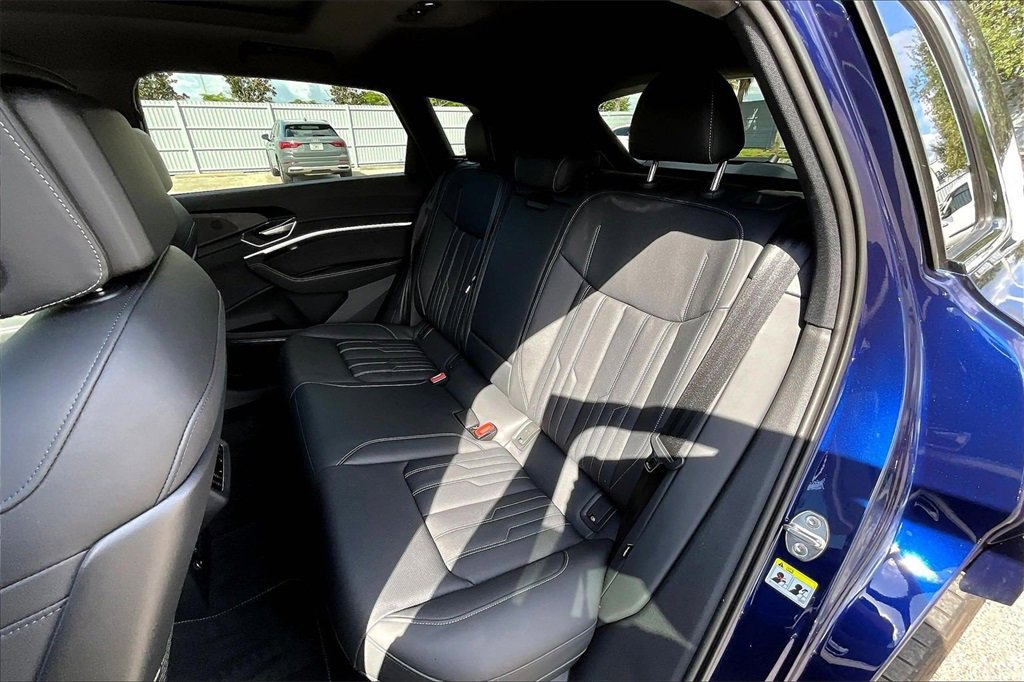 Certified 2023 Audi e-tron S Premium Plus w/ Black Optic Package image 16
