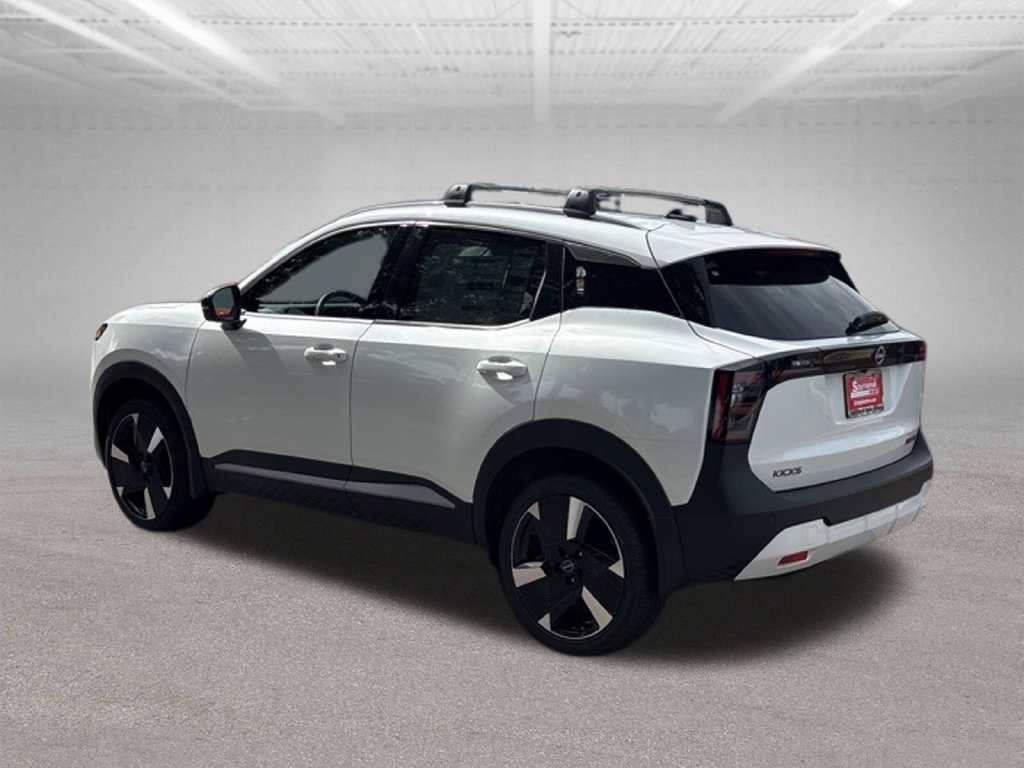 New 2026 Nissan Kicks SR w/ Cold Weather Package AWD/4WD image 2