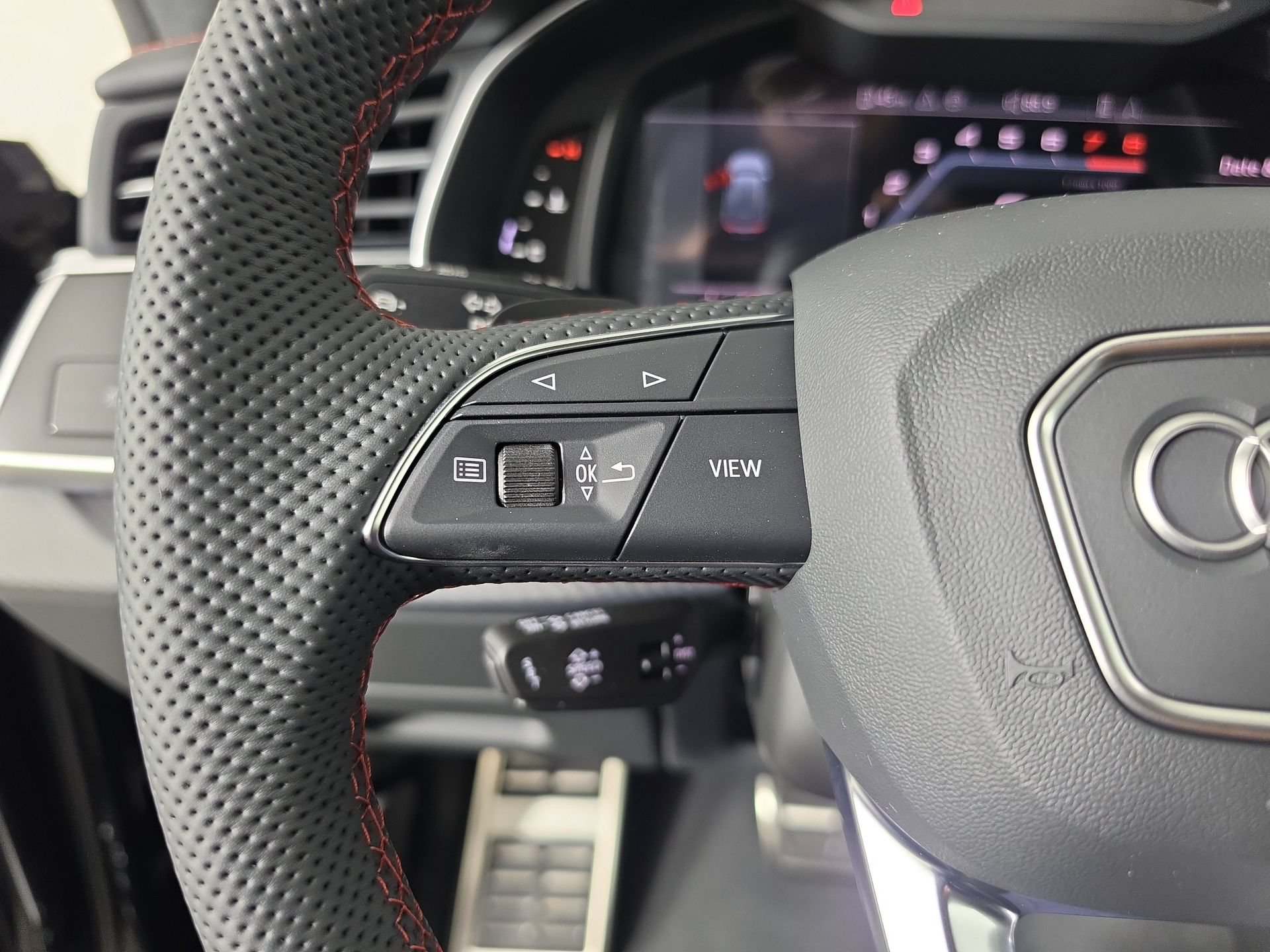 New 2026 Audi SQ8 Prestige AWD/4WD image 19
