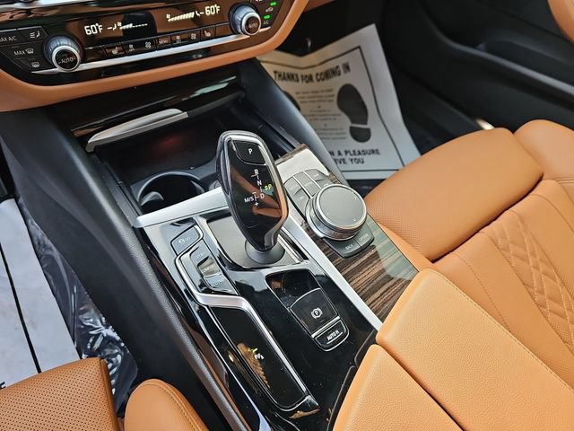 Used 2023 BMW 530i w/ Convenience Package RWD image 28