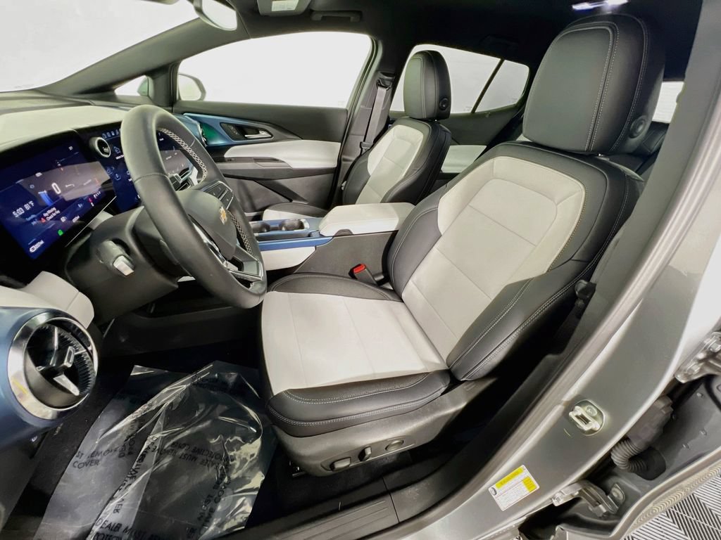 New 2026 Chevrolet Equinox EV LT FWD image 21